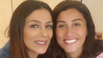 بالكمامات والبصل الأخضر.. إنجي المقدم تكشف كواليس مسلسل لعبة النسيان (صور)