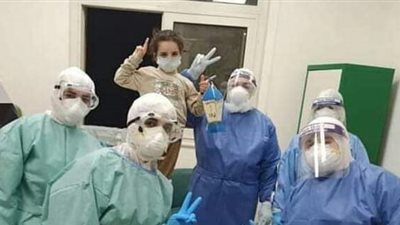 تعافي طفلة من فيروس كورونا المستجد عقب وفاة والدها داخل مستشفى العزل بملوي