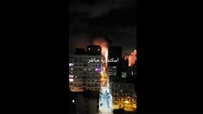 حريق هائل في منطقة محرم بك بالإسكندرية (فيديو)