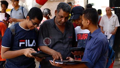 تعقد غدًا من المنازل.. كل ما تريد معرفته عن امتحانات الصف الثاني الثانوي وإرشادات هامة للطلاب