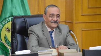 محافظة الإسماعيلية: عزل منزل مصاب بفيروس كورونا وإغلاق عيادات وصيدليات تردد عليها