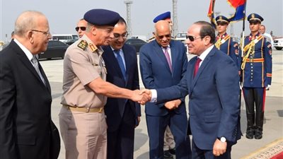 وزير الدفاع يهنيء السيسي بمناسبة الاحتفال بذكرى العاشر من رمضان