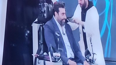 رامز جلال عن باسم ياخور: “فيه علامة الضيف الرزل.. ودقنه معشش فيها عناكب”