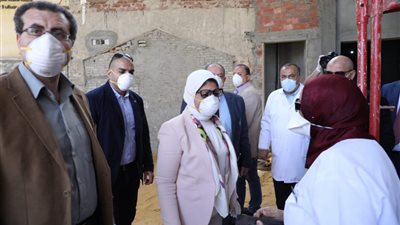 سيارات جولف للتنقل.. وزيرة الصحة تعلن خطة تحويل 34 مستشفى حميات وصدر لعزل مصابي كورونا