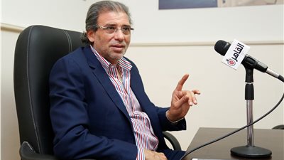 خالد يوسف ناعيًا الطبلاوي: متحيز لسماع القرآن من المصريين دون غيرهم (صورة)