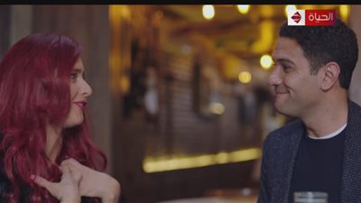 تفاصيل مشاهدة مسلسل بـ100 وش الحلقة 15 بطولة نيللي كريم وآسر ياسين في رمضان 2020