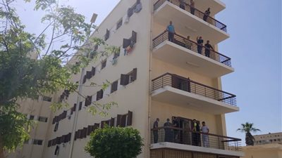 العائدون من الكويت يوجهون رسالة شكر للرئيس السيسي (فيديو)