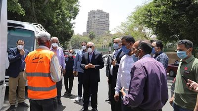 10 جنيهات للملاكي و20 للميكروباص.. محافظة الجيزة تضع لائحة تنظيم انتظار السيارات بالشوارع