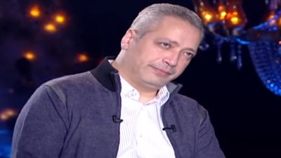 تامر أمين يختار الرئيس السيسي في فقرة  تنقذ مين مع شيخ الحارة