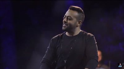 تامر عاشور يحي حفلين “أون لاين” في عيد الفطر (صورة)