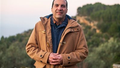 عمرو خالد: الحلم مرتبط بالحب والتماس الأعذار.. لو لم يكن الله حليمًا لعجَّل العذاب (فيديو)