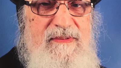 البابا تواضروس يترأس صلوات الجنازة على الأنبا رويس الأسقف العام