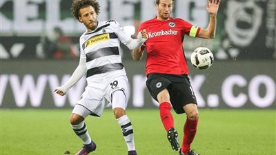 اليوم.. مواجهة صعبة بين آينتراخت فرانكفورت وبوروسيا مونشنجلادباخ في الدوري الألماني