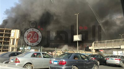 عاجل.. نشوب حريق هائل في معرض السلاب للسراميك بالمقطم (فيديو وصور)