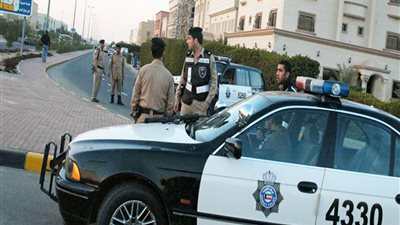 القبض على مصري في الكويت بسبب “تغريدة” تهاجم دولة خليجية وحكامها