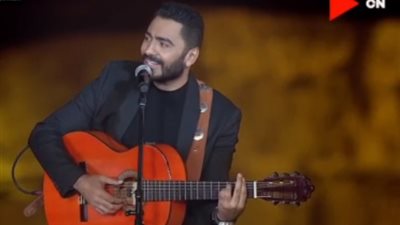 عبد الفتاح الجريني والشاب خالد.. مفاجأة كليب &#8220;وأنت معايا&#8221; لتامر حسني