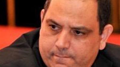 الفيروس الوبائي والفيروس السياسي