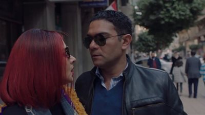 مسلسل بـ100 وش الحلقة 28.. نيللي كريم تبيع جميع ممتلكاتها من أجل السفر إلى سويسرا