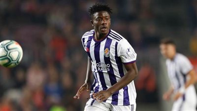 بلد الوليد يحصن مدافع الفريق خوفًا من ريال مدريد