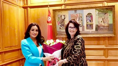 لطيفة تخصص أجر حفلها المقبل بتونس لصالح العائلات المتضررة من حرائق غابات طبرقة 