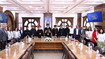 البابا تواضروس يلتقي مسؤولي المدارس القبطية بالإسكندرية