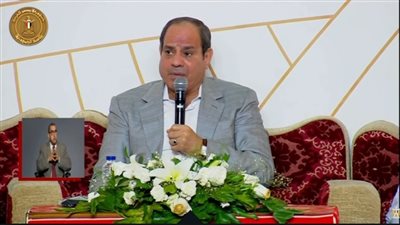 مواطن يطالب السيسي بإنشاء شركة باسم أبناء مطروح.. والرئيس يرد