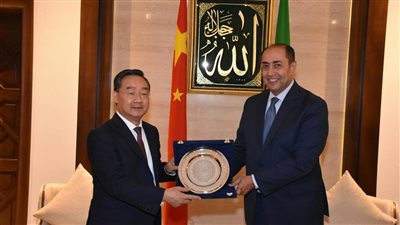 السفير حسام زكي يلتقي وزير الزراعة الصيني لتعزيز العلاقات العربية الصينية 