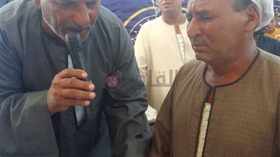 جلسة صلح عرفية لإنهاء خصومة ثأرية بين عائلتين بقرية دبانة بمركز طامية بالفيوم | صور