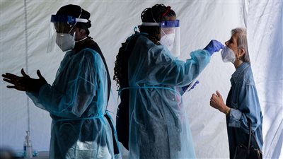 الصحة: كورونا أصبح مثل الفيروسات التنفسية الأخرى.. وانتشاره متوقع بالشتاء