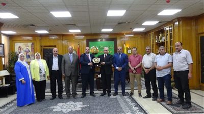 رئيس جامعة المنيا يستقبل وفد وزارة التخطيط لمتابعة المشروعات