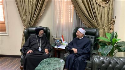 للتهنئة بتجديد الثقة.. رئيس المركز الثقافي القبطي الأرثوذكسي يزور مفتي الجمهورية | صور 