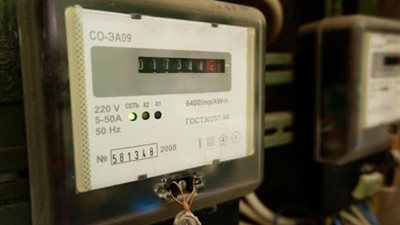 جهاز تنظيم مرفق الكهرباء يحدد 5 حالات تؤدي لرفع العداد عن المستخدمين