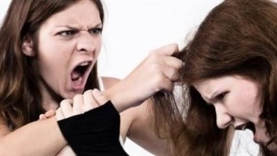 أنا اتهنت والشارع اتفرج عليا.. زوجة تطلب الطلاق للضرر بمحكمة الأسرة