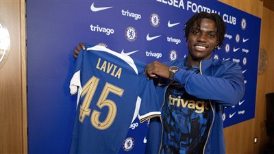 تفوق جديد على ليفربول.. تشيلسي يتعاقد رسميا مع روميو لافيا 