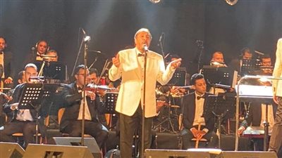 علي الحجار: يحيى الفخراني كان بيحضر بروفات أغاني الليل وآخره وحريص على التفاصيل