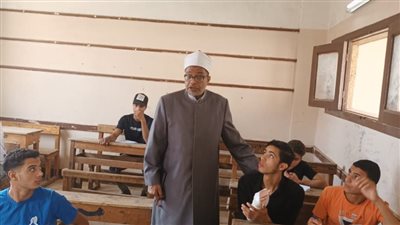 وكيلي قطاع المعاهد يتفقدان امتحانات الشهادة الثانوية الأزهرية للدور الثاني في أول أيامها
