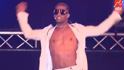 أول تعليق من الموسيقيين على ظهور محمد رمضان عاريا في حفله الأخير بالسعودية