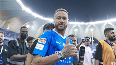 بعد تشخيص إصابته.. نيمار ينفذ برنامجه التأهيلي مع الهلال السعودي
