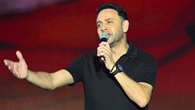 مصطفى قمر ردًا على طارق الشناوي: بيقول الفيلم لا يمت للسينما.. أمال علي إدريس بيبيع كفتة ولا ايه؟