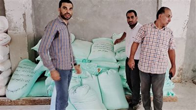 ضبط 5.5 طن دقيق بلدي قبل بيعها بالسوق السوداء.. وتحرير 40 محضرا تموينيّا بالبحيرة