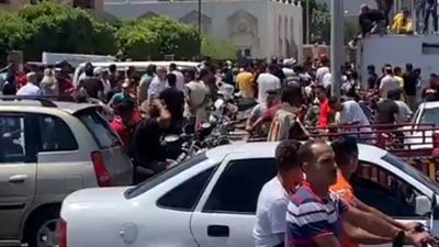 أهالي بورسعيد يشيعون جنازة صاحب مقهى لقي مصرعه على يد سائق | بث مباشر