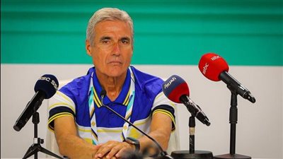 مباراة الخليج تحدد مستقبل لويس كاسترو مع النصر 