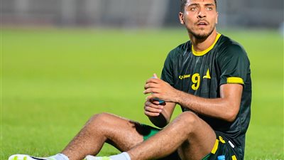 شوبير يكشف موقف محمد شريف من الانضمام للزمالك