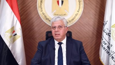 نظرا للإقبال الشديد.. مد مواعيد تقديم الطلاب الوافدين لخدمات الدراسة في مصر