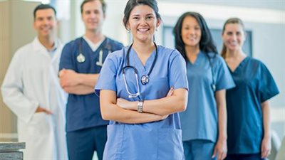 غلق كيان وهمي يدعي منح شهادة تمريض معتمدة من الجامعات بالقاهرة