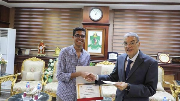 محافظ المنيا