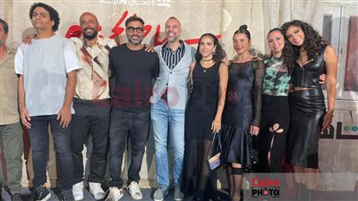 أحمد فهمي وصناع مسلسل السفاح يحتفلون بالعرض الخاص للعمل