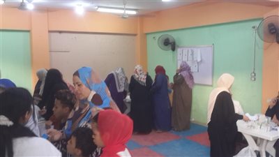 الكشف على 408 حالة مرضية بقافلة طبية بقري طوخ