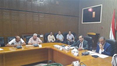 محافظ شمال سيناء يفتتح ورشة عمل للمشاركين في المبادرة الوطنية للمشروعات الخضراء الذكية