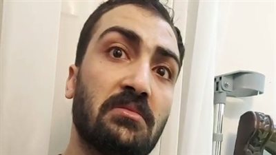 مراتي حامل ونفسي أربي ابني.. مدرس فلسفة يستغيث لعلاجه من ضمور العضلات بشبرا | بث مباشر 